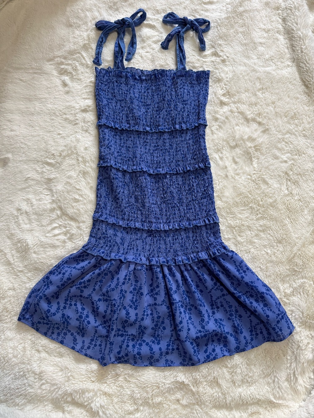 Chouyatou Floral Spaghetti Strap Square Neck Ruffle Tie Mini Smocked Dress